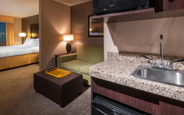 Holiday Inn Express Hotel & Suites Hays by IHG