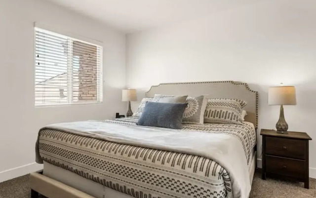 Narrow's Gateway 4 Bedroom Townhouse