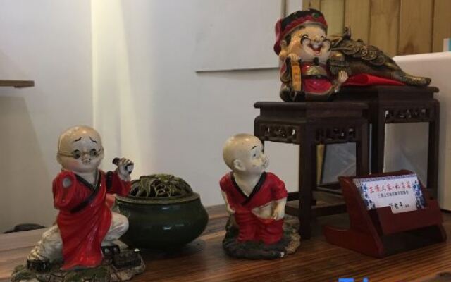 Sanqing Renjia Guesthotel