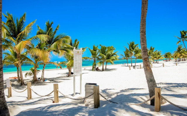 White Sands Beach