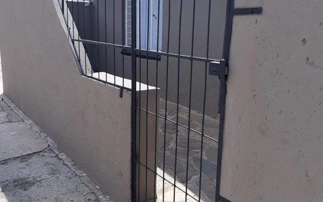 Roos Getaway Apartments #8