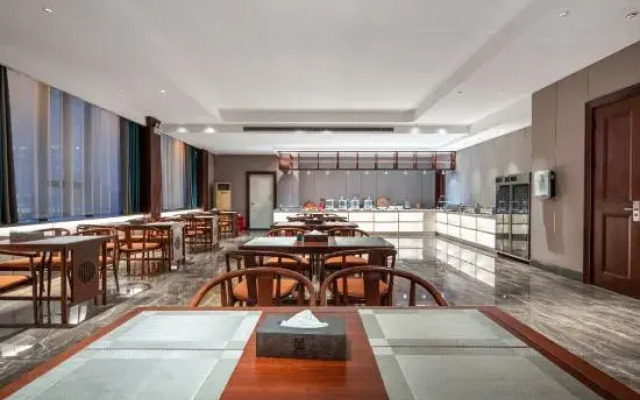 Fangcheng ZhongruiZhixuan Hotel