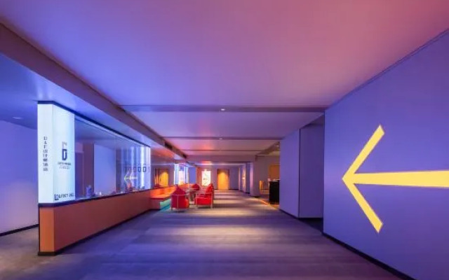 D&F Designer Hotel (Chongqing Longmenhao Yangtze River Cableway Branch)