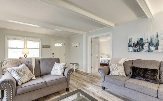 Walkable & Updated Nevada Home: Family Friendly!
