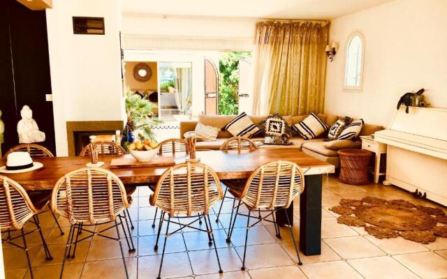 Mas Andalou Fabuleuse première ligne de mer, plage privative