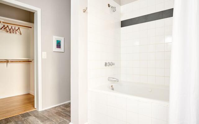 Reside Houston Dwntwn, Wyndham