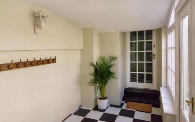 Luxury 2 bedroom Clifton flat with free parking