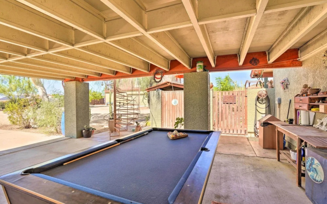 Dreamy Desert Studio w/ Deck + Pool Access!