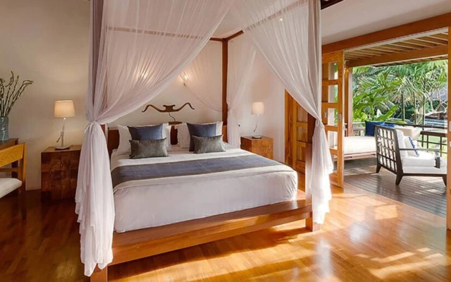 Breathtaking Luxury Villa With Jacuzzi And Pool