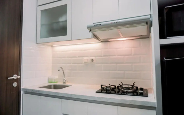 Restful And Well Furnished Studio Transpark Bintaro Apartment