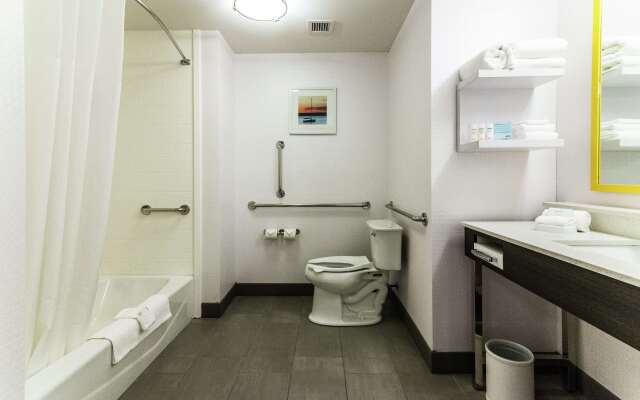 Hampton Inn & Suites Allen Park