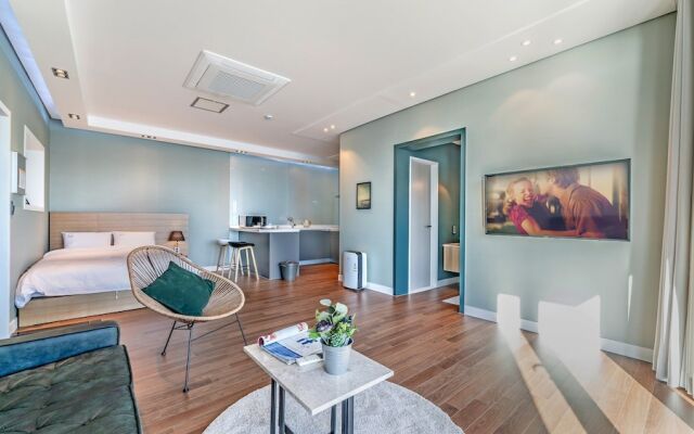 Namhae Lounge 32 Resort C