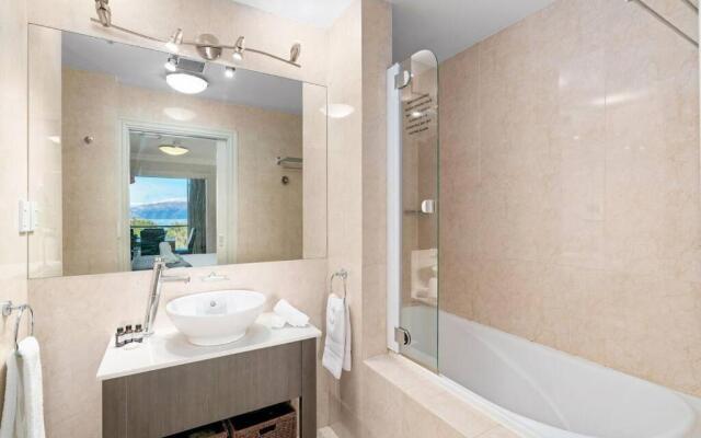 The Beacon - 2 Bedroom Luxe Apartment