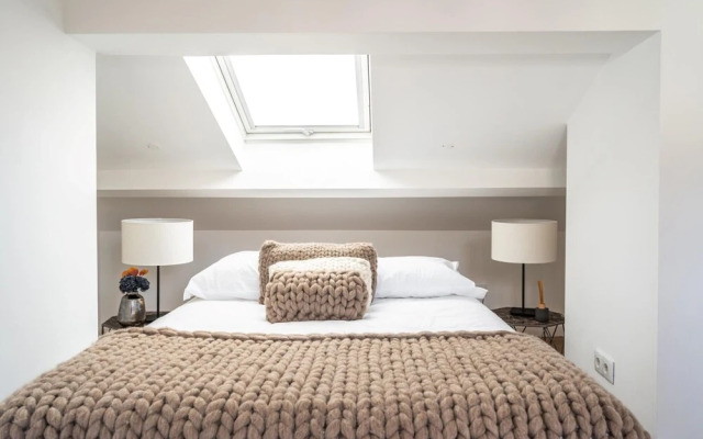 Akicity Alfama Selected