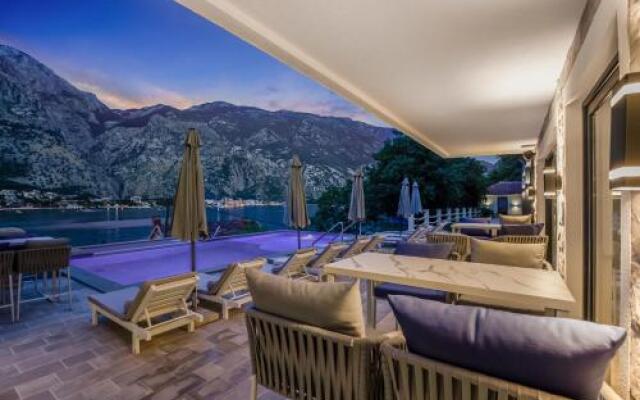 Dekaderon Lux Apartments