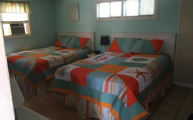 Sandcastle Inn & Motel
