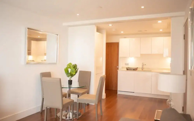 Lincoln Plaza Serviced Apartments Canary Wharf by TheSquare
