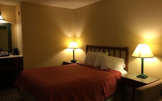 Norwood Inn & Suites