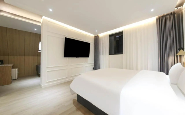 Brown Dot Hotel Pyeonghwa plaza