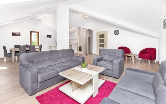 Apartments Mezini 11