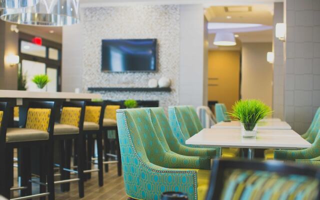 Hampton Inn & Suites by Hilton Bolton