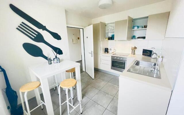 The 5 continents III by Stay Swiss