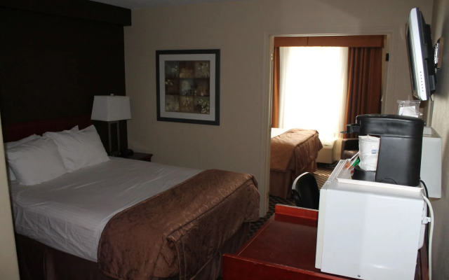 Best Western Strathmore Inn