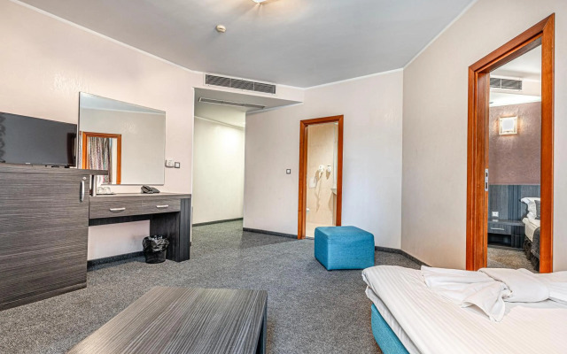 Hotel Noris
