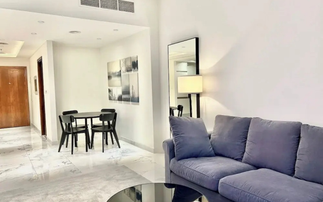 Stunning 1bedroom With Balcony in Al Habtoor City