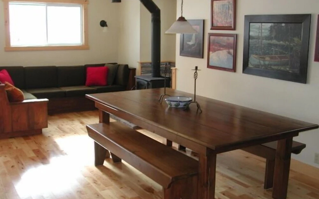 Algonquin Cottage Outpost