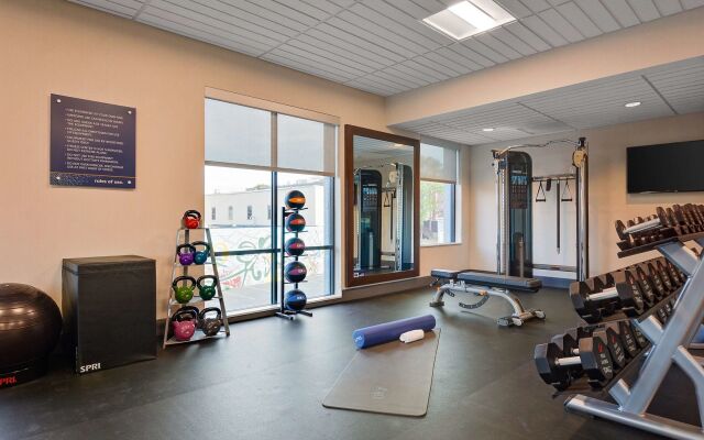 Hampton Inn Salem Boston