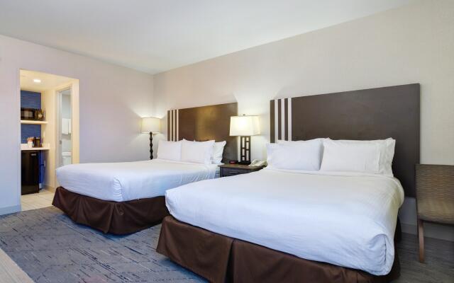 Holiday Inn Express & Suites Phoenix - Tempe, an IHG Hotel