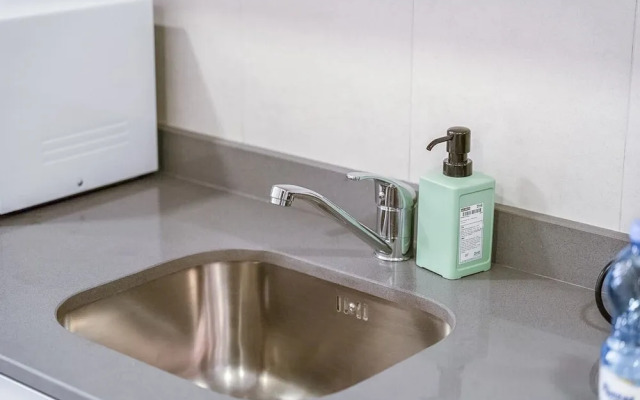 Perfect Studio That Sleeps 2 in JVC