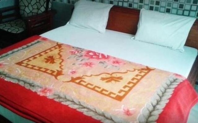 Oyo 27711 Hotel Evergreen Residency