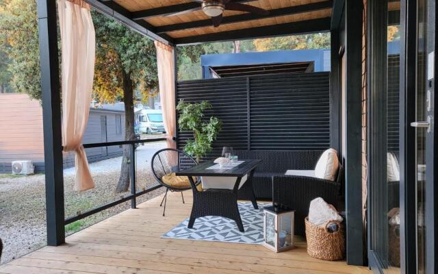 Mobile Home Kailani Nr 121, Camping Porton Biondi