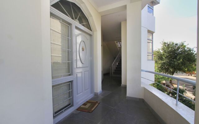 OYO 10022 Hotel Oak Castle