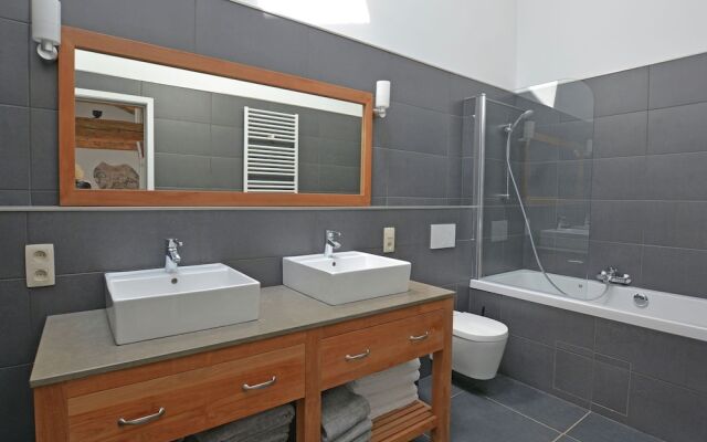 Quaint Villa in Chalabre with Swimming Pool