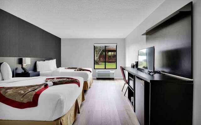 Ramada by Wyndham Jacksonville I-95 by Butler Blvd