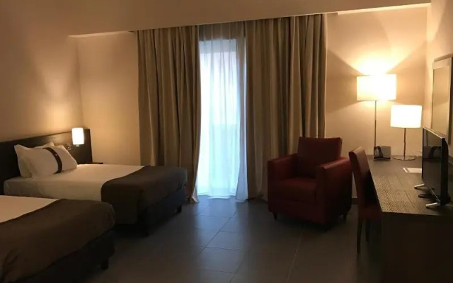Inn Naples Airport
