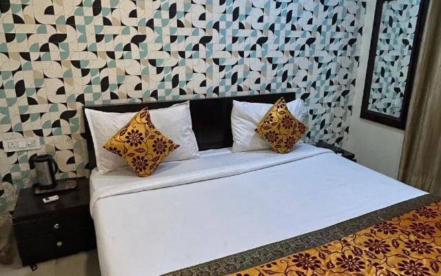 OYO Flagship 121 Hotel Sahu