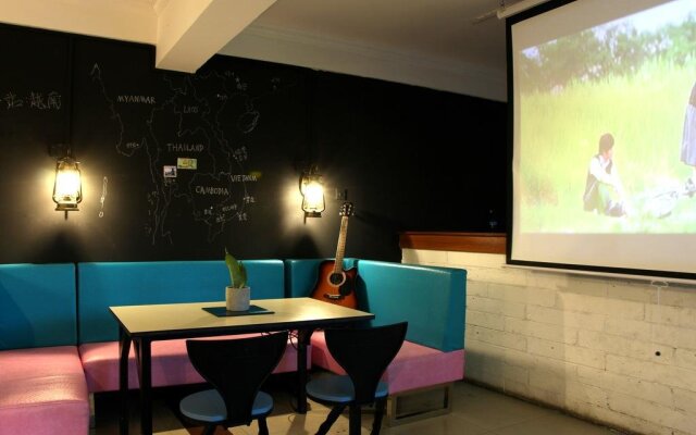 Xizi International Youth Hostel (Chaoyang Plaza Xiguan Night Market)