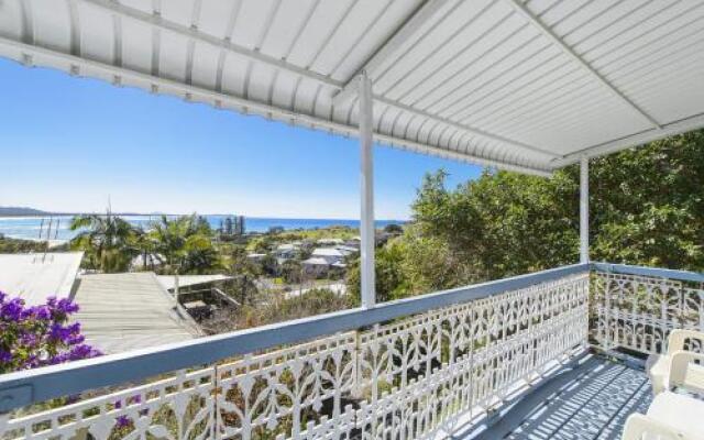 Whitecaps, 26 East Street