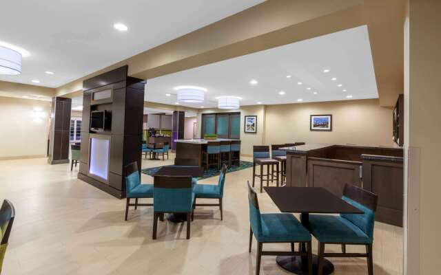 La Quinta Inn & Suites by Wyndham Midland North