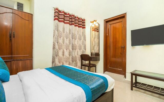 OYO 14245 Amitabh Guest house