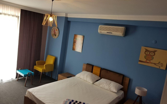 Retro Suites