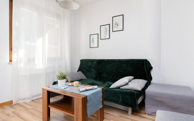Willa 4 Pory Roku Apartment by Renters