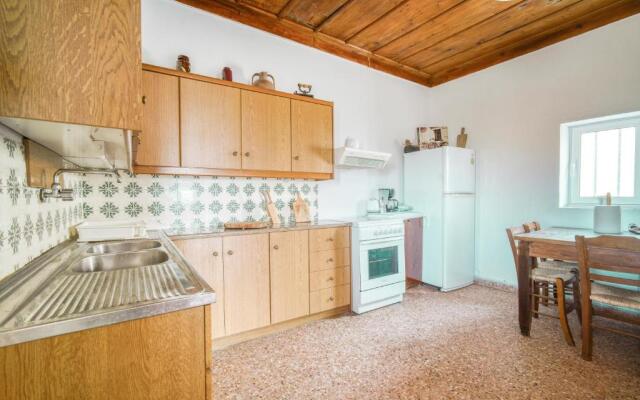 Serenity View - traditional village apartment