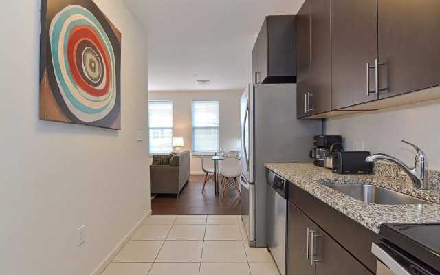 Global Luxury Suites East Boston