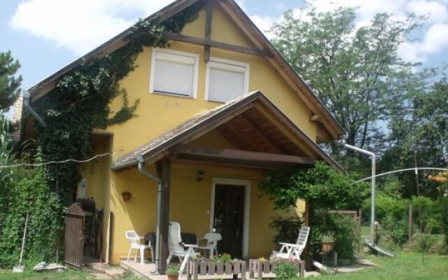 Czanadomb Vendégház