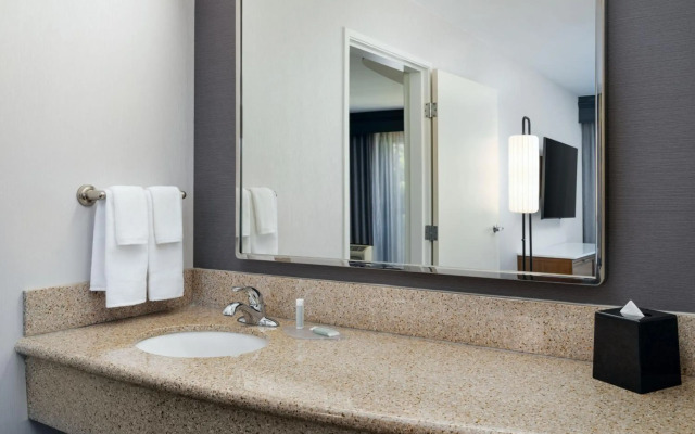 Courtyard by Marriott Kingston